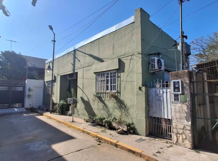 Casa · 255m² · 8 Ambientes