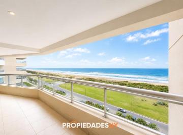 Foto1 · Apartamento Frente Al Mar en Playa Brava - 3 Suites, Dependencia, 2 Garajes y Completos Amenities