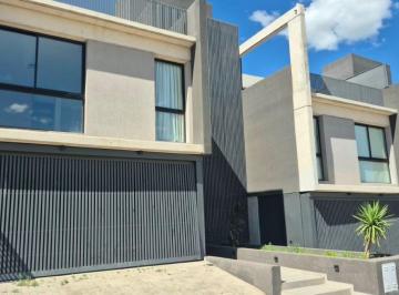 PH de 3 ambientes, Córdoba · Alquiler Triplex - Costas de Manantiales - Pileta - 2 1/2 Dorm.