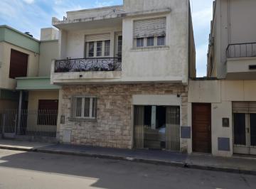 Casa · 299m² · 10 Ambientes · Imponente Propiedad en El Centro de Rio Cuarto 300 m² Cubiertos Espacio Comercia