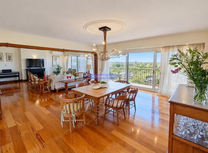Departamento · 263m² · 6 Ambientes · 1 Cochera