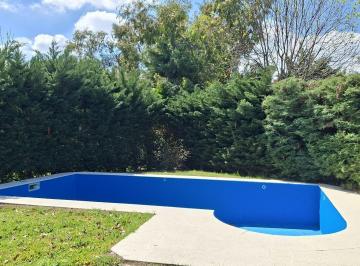 Casa · 160m² · 5 Ambientes · 4 Cocheras · Casa 4 Ambientes Pileta 2 Plantas Escobar B° Cerrado