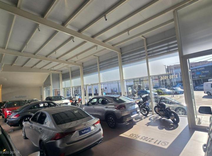 Local comercial · 500m²
