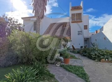 Casa · 200m² · 4 Ambientes · Casas - Casa - Puerto Madryn