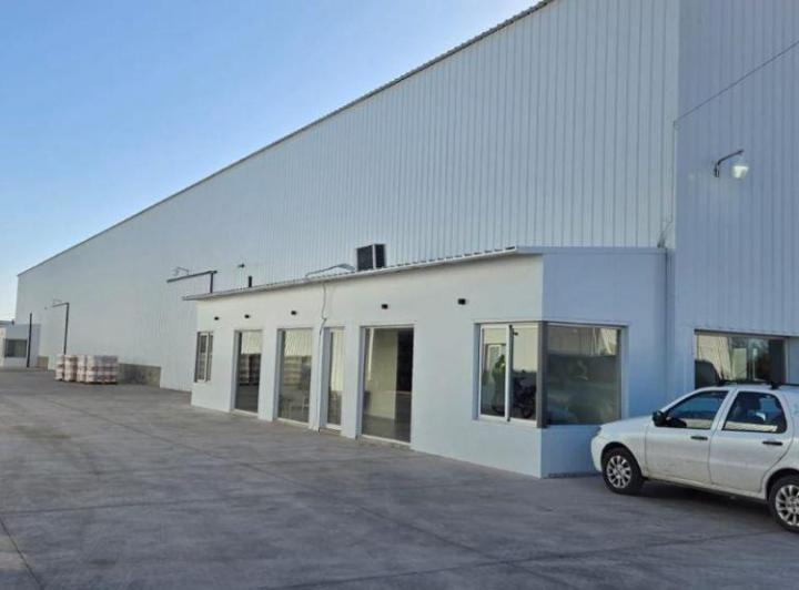 Bodega-Galpón · 1754m² · 6 Ambientes · 1 Cochera