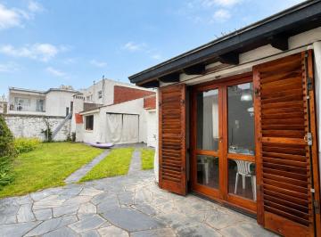 Casa · 107m² · 3 Ambientes · 1 Cochera · Venta Casa de 3 Ambientes en Parque Luro
