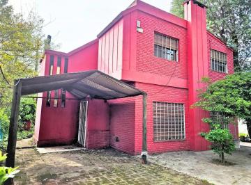 Casa · 180m² · 5 Ambientes · 3 Cocheras · Casa en Muñiz