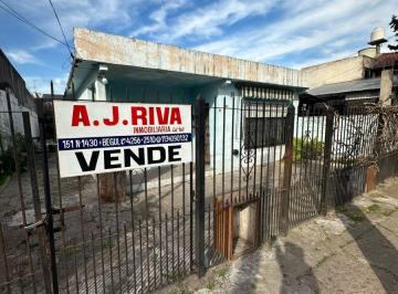 Casa de 3 ambientes, Berazategui · Casa de 410 m² con 2 Dorm. - Venta Berazategui