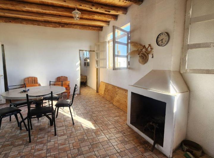 Casa · 2000m² · 4 Ambientes