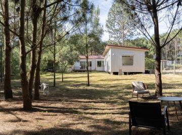 Casa · 1200m² · 3 Ambientes · 2 Cocheras · Casa a Estrenar en Alquiler | 2 Dorm. | Bosque de La Barra | 1.200 m²