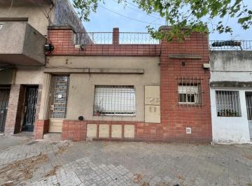 Casa · 90m² · 5 Ambientes · Venta Condominio de 4 Loft en Echesortu
