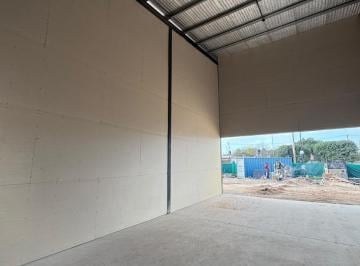 Local comercial · Local Se Alquila en Claros Village