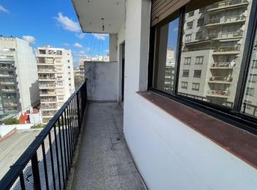 Departamento · 83m² · 4 Ambientes · Alquiler 4 Ambientes con Balcón