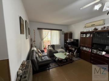 Departamento · 70m² · 3 Ambientes · Venta Departamento 3 Ambientes Al Frente | Balcón y Jardín | Apto Crédito | Berazategui
