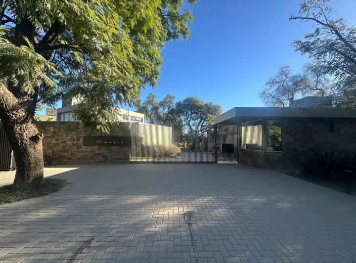 Casa · 180m² · 5 Ambientes · 2 Cocheras