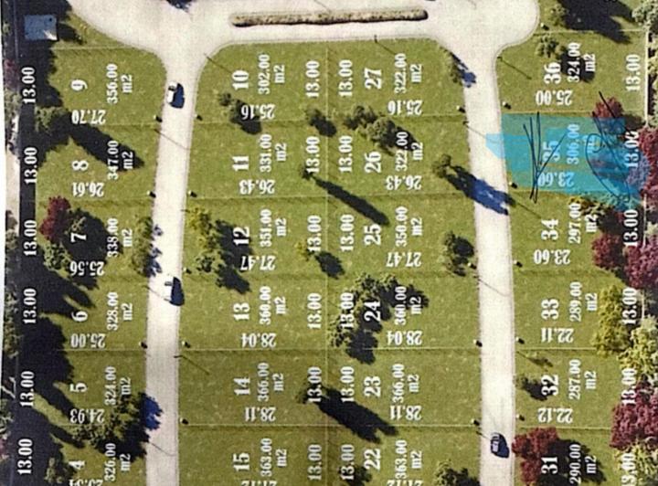 Terreno · 306m²