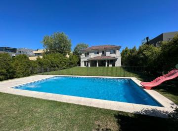 Casa · 250m² · 6 Ambientes · 1 Cochera · Casa en Venta 3 Dorm. en Los Castores, Nordelta, Tigre