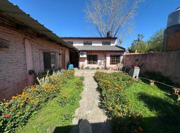 Casa · 75m² · 4 Ambientes · 2 Cocheras · Venta Casa Monte Grande