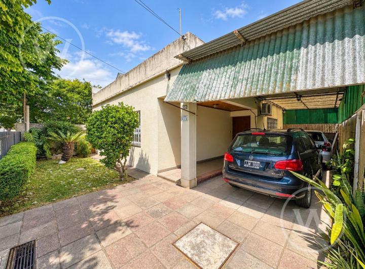 Casa · 145m² · 4 Ambientes · 3 Cocheras