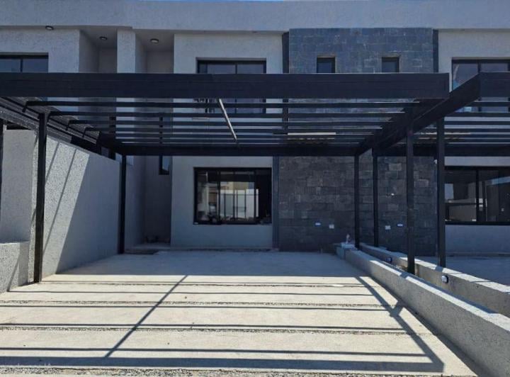 Casa · 140m² · 1 Ambiente · 2 Cocheras