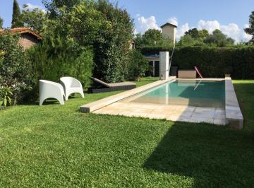 Casa · 160m² · 6 Ambientes · Casa en Mapuche C. C