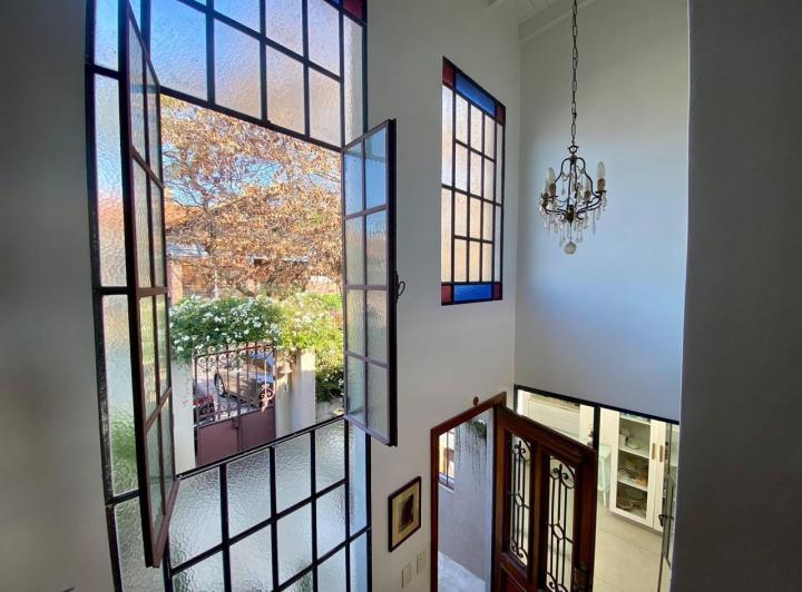 Casa · 162m² · 5 Ambientes · 2 Cocheras