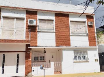 PH · 70m² · 3 Ambientes · 1 Cochera · Venta - Ph - 3 Ambientes - Terraza - Parrilla - Cochera