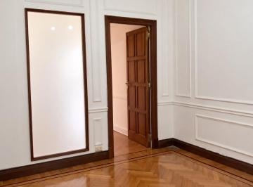 Departamento · 72m² · 3 Ambientes · Alquiler - Centro - San Martin 500 - 72 m - Reciclado - Todo Luz