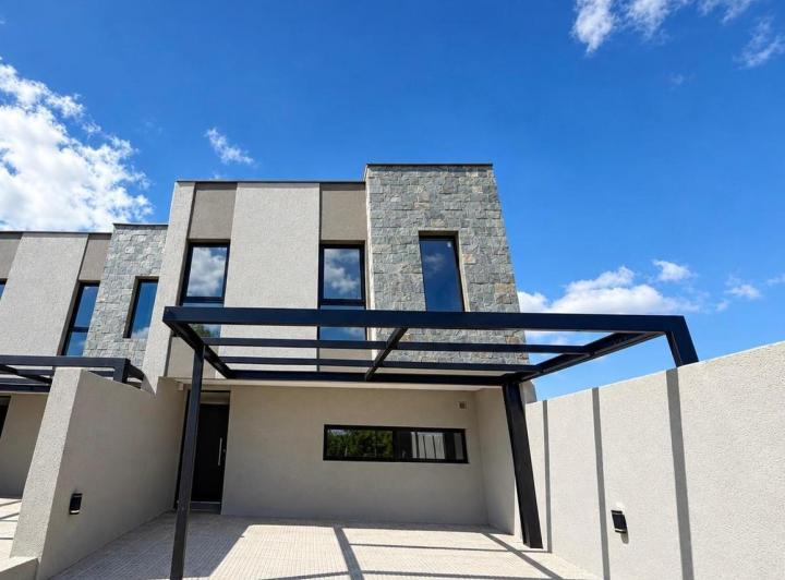 Casa · 170m² · 4 Ambientes · 2 Cocheras