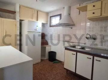 Casa · 1034m² · 5 Ambientes · En Venta Propiedad Multifuncional: Casa Principal, Quincho Tipo Monoambiente, Ca
