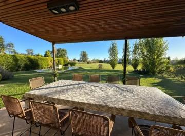 Casa · 175m² · 1 Ambiente · 4 Cocheras · Casa Area 1 - San Sebastian