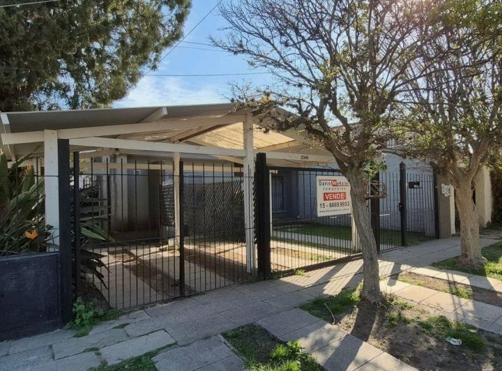 Casa · 135m² · 5 Ambientes · 1 Cochera