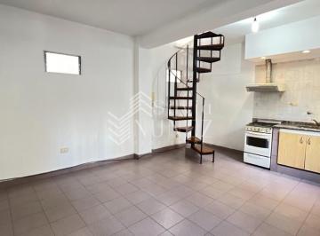 PH · 80m² · 3 Ambientes · PH en Alquiler - Alberdi y Moreno