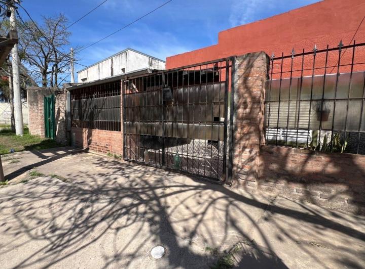 Casa · 180m² · 6 Ambientes · 1 Cochera