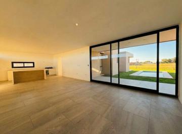 Casa · 156m² · 4 Ambientes · 1 Cochera · Casa a Estrenar 4 Ambientes Venta Fincas Joven