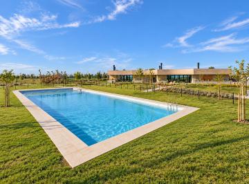Terreno , Funes · Venta Terreno 810 m² en Vida Jardín, Funes. con Todos Los Servicios, Seguridad y Amenidades.
