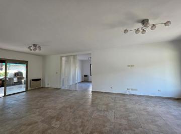 Casa · 200m² · 5 Ambientes · 4 Cocheras · Casa 5 Ambientes con Terraza Barrancas de Santa María
