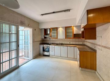 PH · 154m² · 5 Ambientes · 1 Cochera · Venta PH Duplex Villa Crespo Patio Parri Cochera