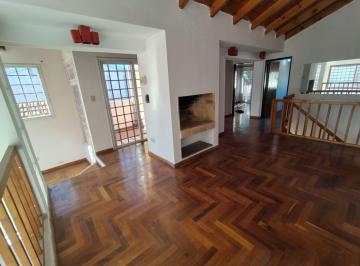 Casa · 142m² · 7 Ambientes · 1 Cochera · Venta Barrio San Fernando Casa 4 Dorm.