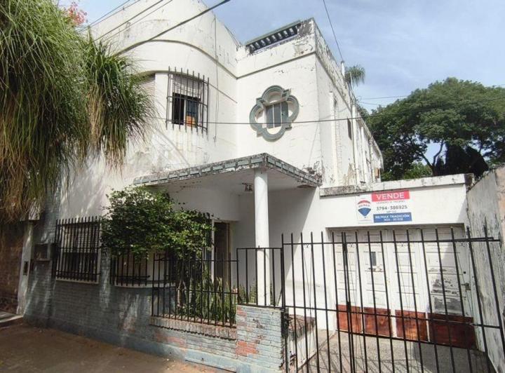 Casa · 250m² · 6 Ambientes · 1 Cochera