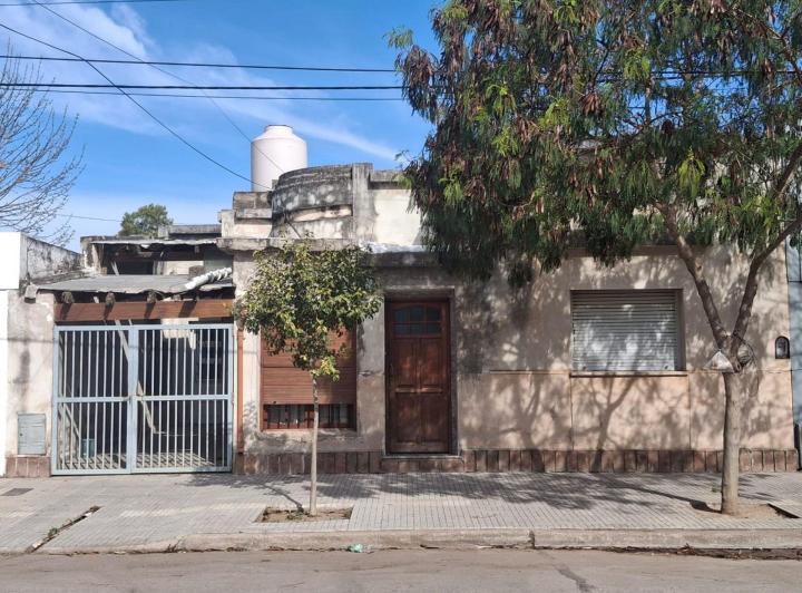Casa · 124m² · 6 Ambientes · 1 Cochera