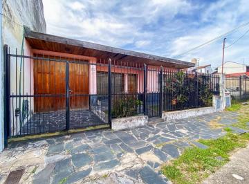 Casa · 146m² · 4 Ambientes · 2 Cocheras · Venta Casa en Lote Propio de 300 m Villa Adelina