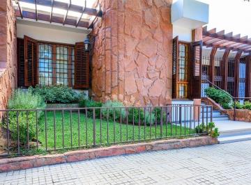 Casa · 252m² · 7 Ambientes · 5 Cocheras · Casa en Alquiler