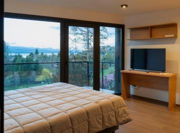 Departamento de 1 ambiente, San Carlos de Bariloche · Monoambiente Amoblado con Vista Al Lago, Balcón y Cochera - Todo Incluido