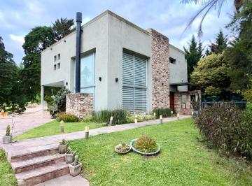 Casa · 881m² · 5 Ambientes · 4 Cocheras · Casa en Barrio Cerrado Altos del Sol 5 Ambientes Ituzaingo Norte