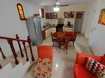 PH · 140m² · 5 Ambientes · PH en Venta, Floresta, Caba