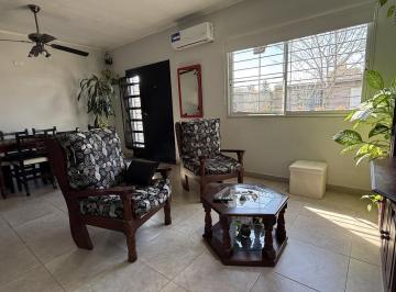 Casa · 100m² · 2 Ambientes · 2 Cocheras · Casa en Venta Barrio Parque Habitacional Ibarlucea