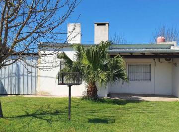 Casa · 80m² · 3 Ambientes · 1 Cochera · Se Vende Casa - Barrio Chapero