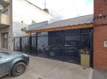 Casa · 150m² · 3 Ambientes · 1 Cochera · Venta Casa 2 Dorm. Villa Vatteone con Cochera