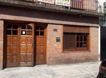 Casa · 130m² · 4 Ambientes · 1 Cochera · Venta Casa 3 Dorm. Quilmes Oeste con Cochera